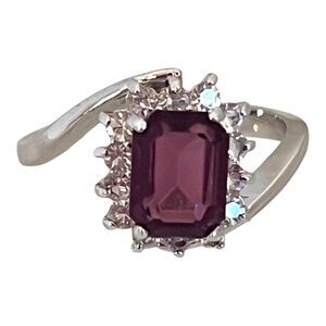 Vintage 1980s Purple Austrian Crystal Halo Ring Gold Plate Size 8 - 6L